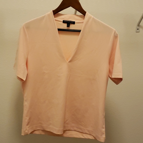 Banana Republic Factory Tops - NWOT Banana Republic V Neck Top